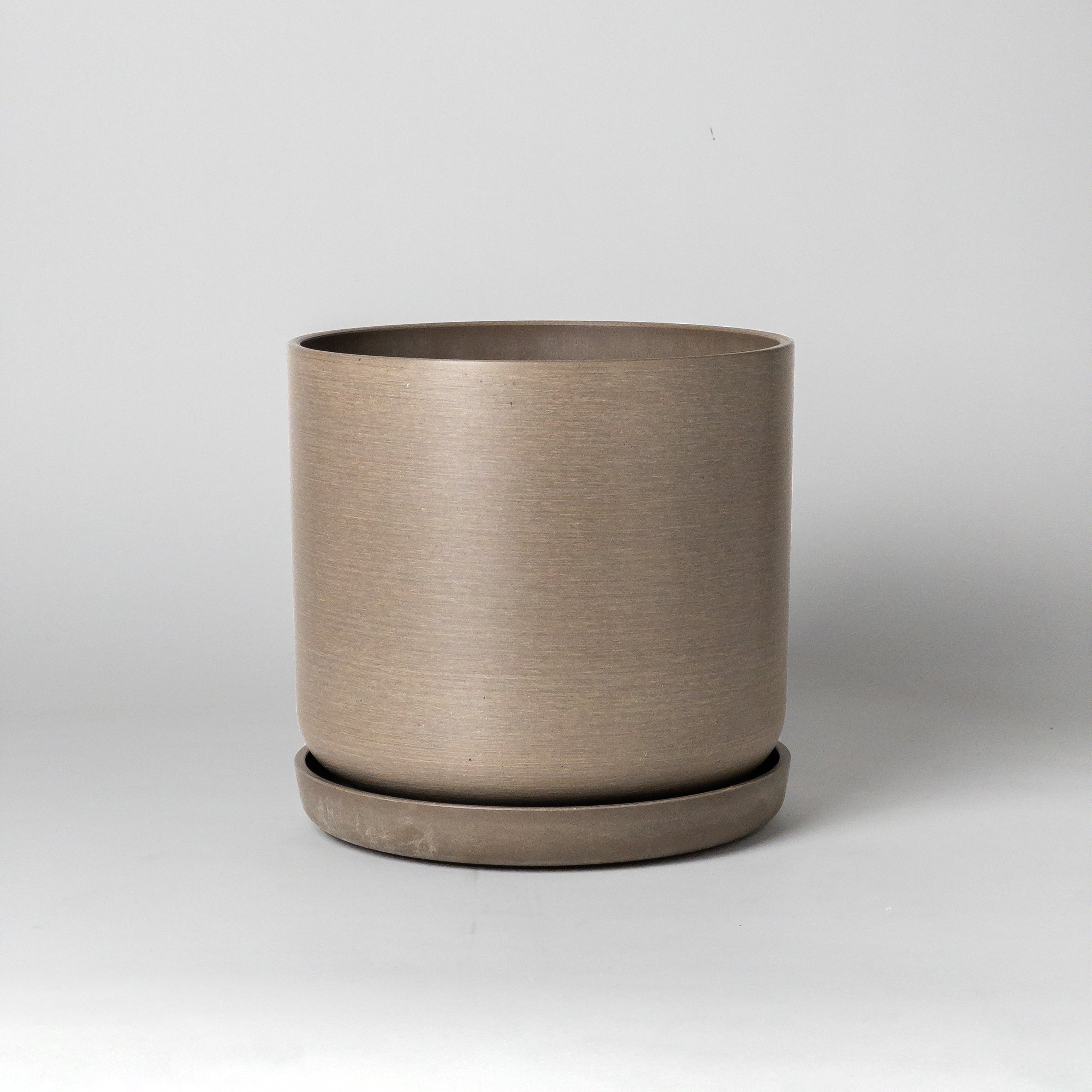 9” Signature Stone Planter & Saucer | Earth Tones