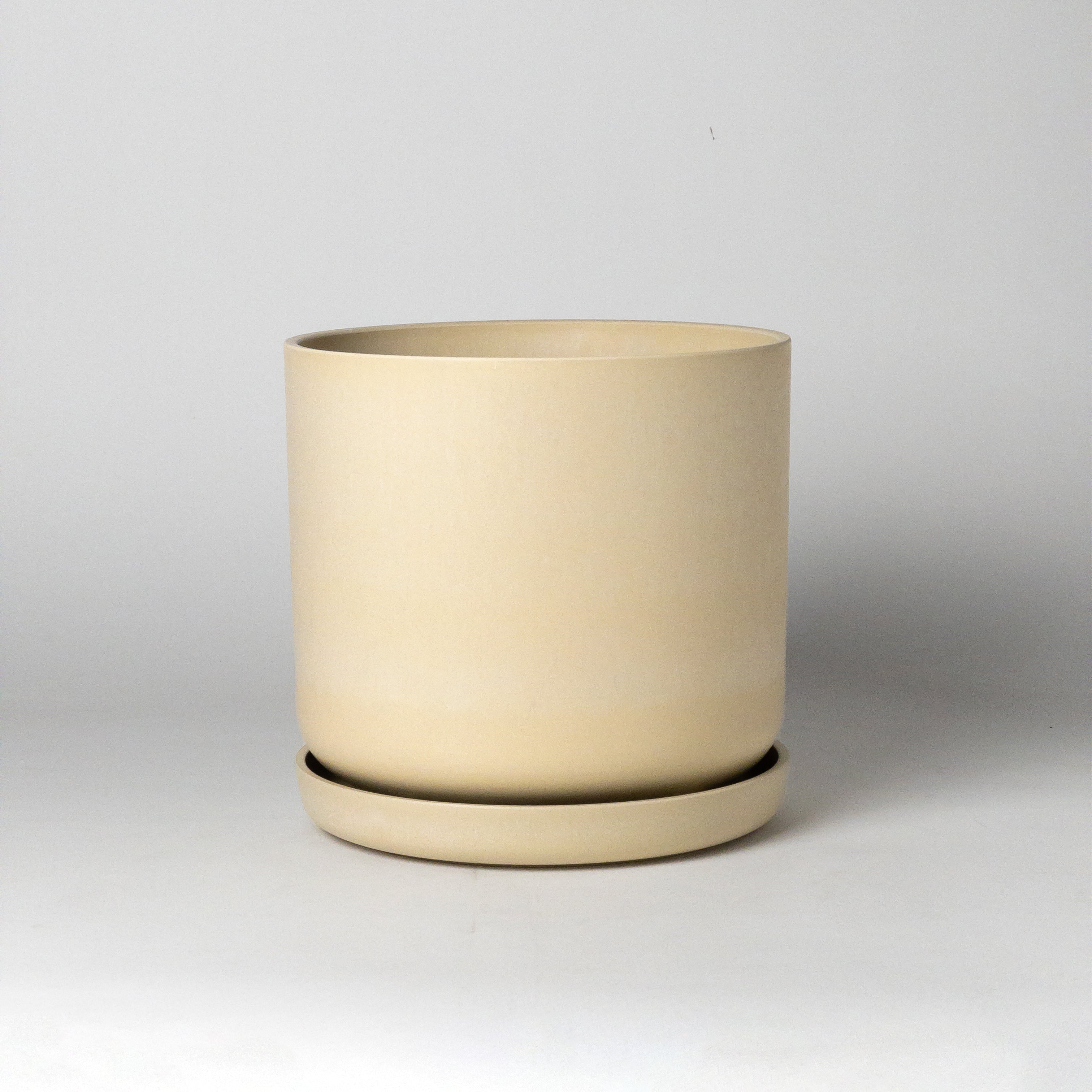 9” Signature Stone Planter & Saucer | Earth Tones