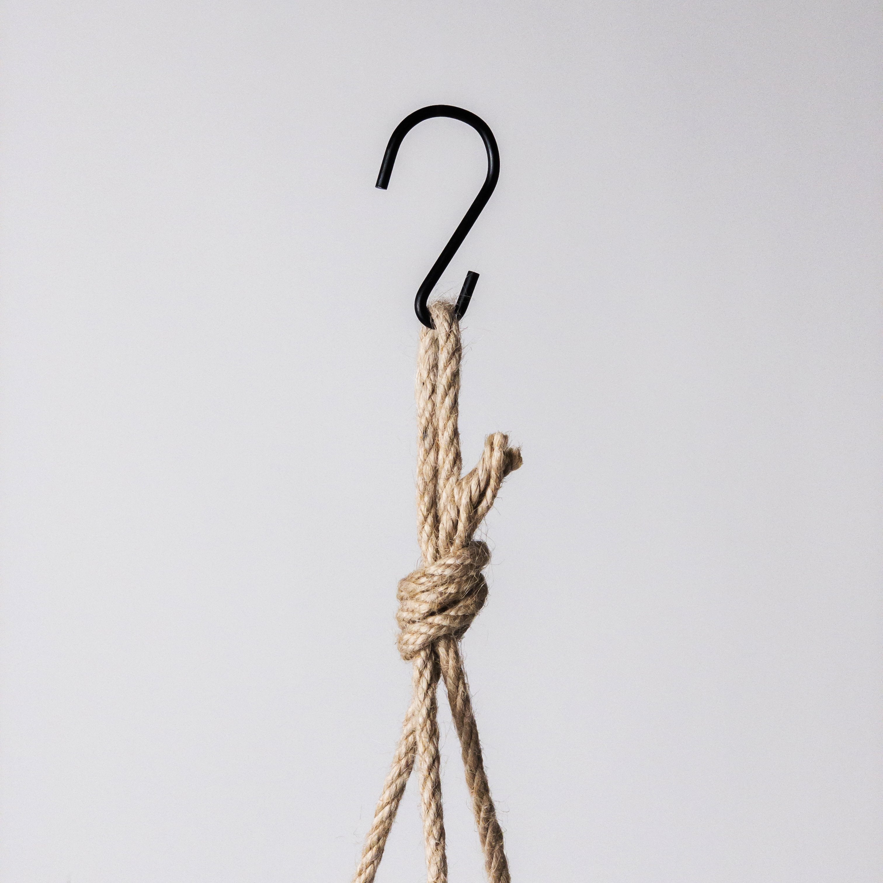 Hanging-Rope-Black-Hook-Bracket
