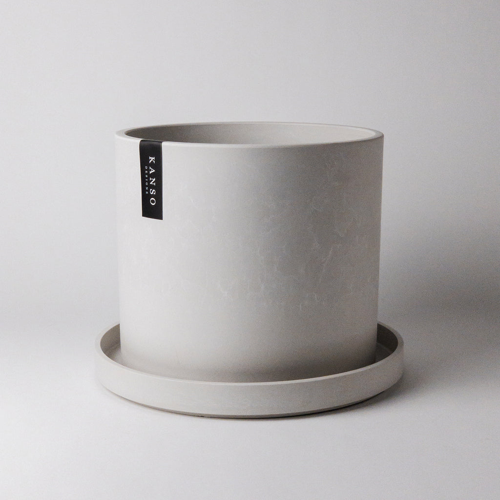 large-planter-pot-with-saucer-drainage